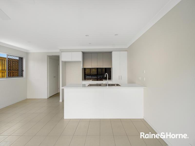 Photo - 125/63 Watercress Boulevard, Redbank Plains QLD 4301 - Image 5