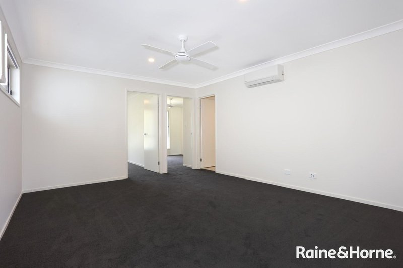 Photo - 125/63 Watercress Boulevard, Redbank Plains QLD 4301 - Image 9