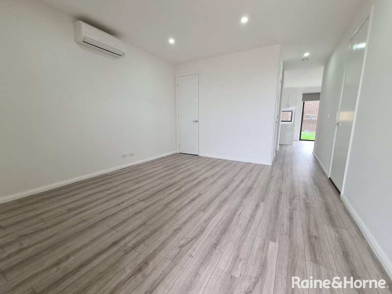 Photo - 1,2,5,6,7/16-18 Curtin Street, St Albans VIC 3021 - Image 2