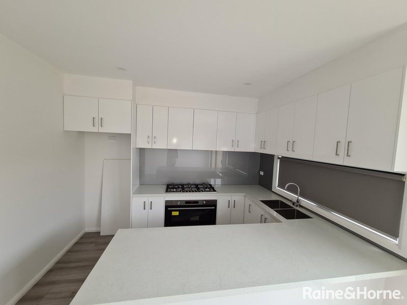 Photo - 1,2,5,6,7/16-18 Curtin Street, St Albans VIC 3021 - Image 11