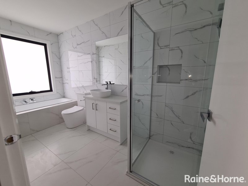 Photo - 1,2,5,6,7/16-18 Curtin Street, St Albans VIC 3021 - Image 13