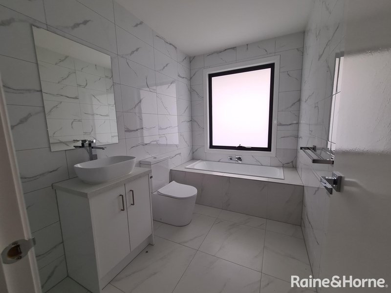 Photo - 1,2,5,6,7/16-18 Curtin Street, St Albans VIC 3021 - Image 14