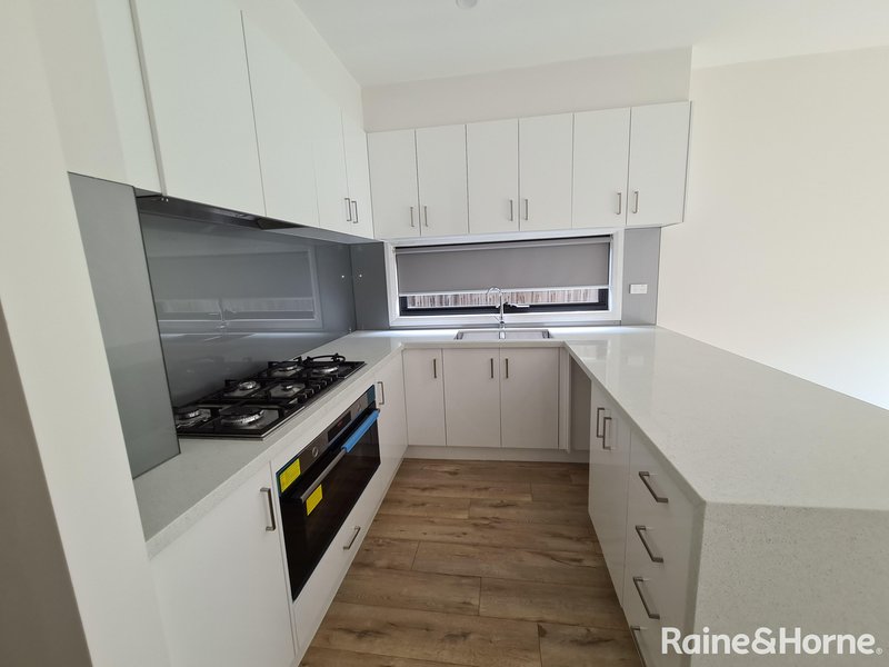 Photo - 1,2,5,6,7/16-18 Curtin Street, St Albans VIC 3021 - Image 18