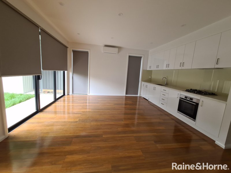 Photo - 1,2,5,6,7/16-18 Curtin Street, St Albans VIC 3021 - Image 25