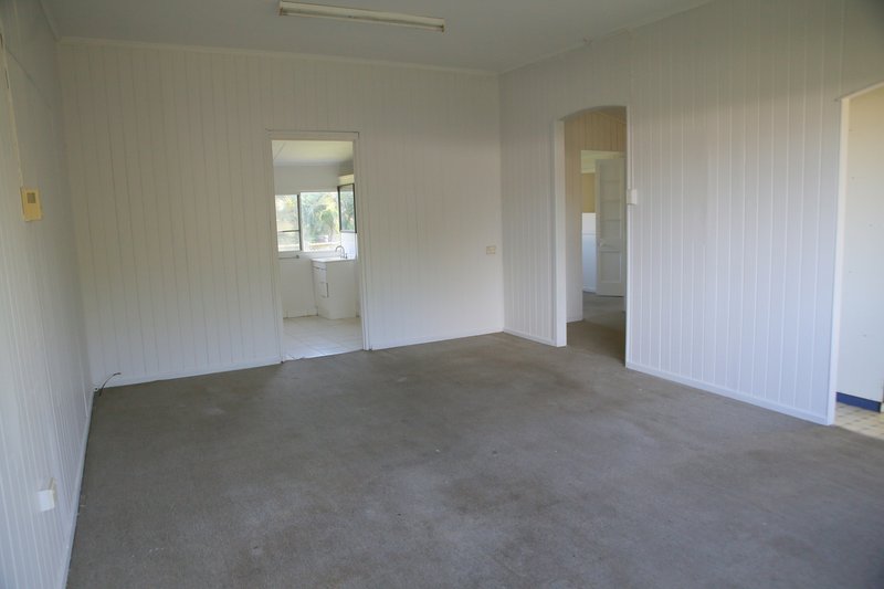 Photo - 12580 Bruce Highway, Hamilton Plains QLD 4800 - Image 9