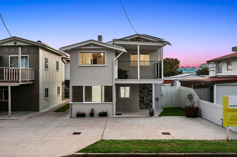 Photo - 1&2/583 Esplanade , Urangan QLD 4655 - Image 3