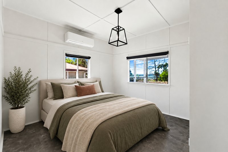 Photo - 1&2/583 Esplanade , Urangan QLD 4655 - Image 16