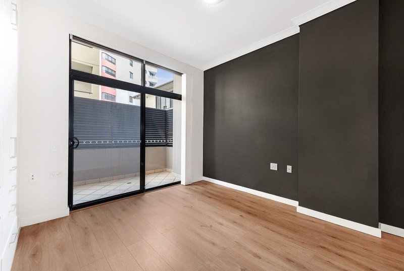Photo - 1/26-28 Market Street, Wollongong NSW 2500 - Image 4