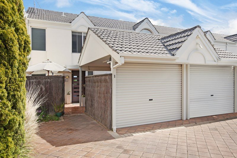 Photo - 1/26-28 South Australia One Drive, North Haven SA 5018 - Image 2