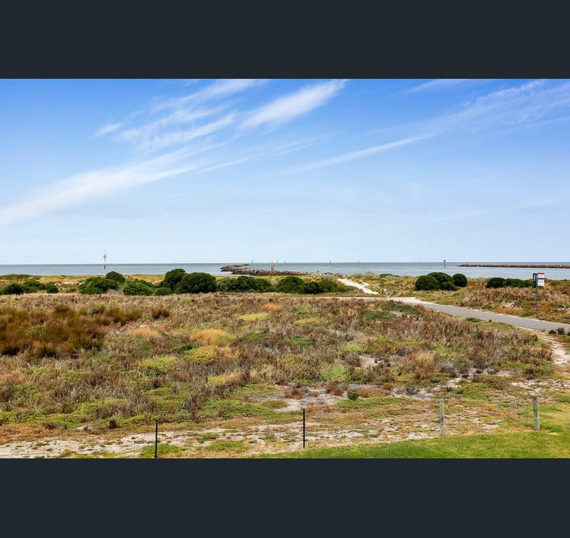 Photo - 1/26-28 South Australia One Drive, North Haven SA 5018 - Image 5