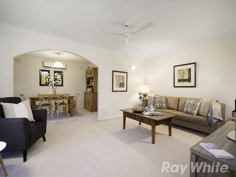 Photo - 1/26 Albenca Street, Mentone VIC 3194 - Image 3