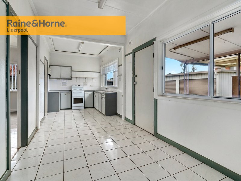 Photo - 126 Alfred Road, Chipping Norton NSW 2170 - Image 3