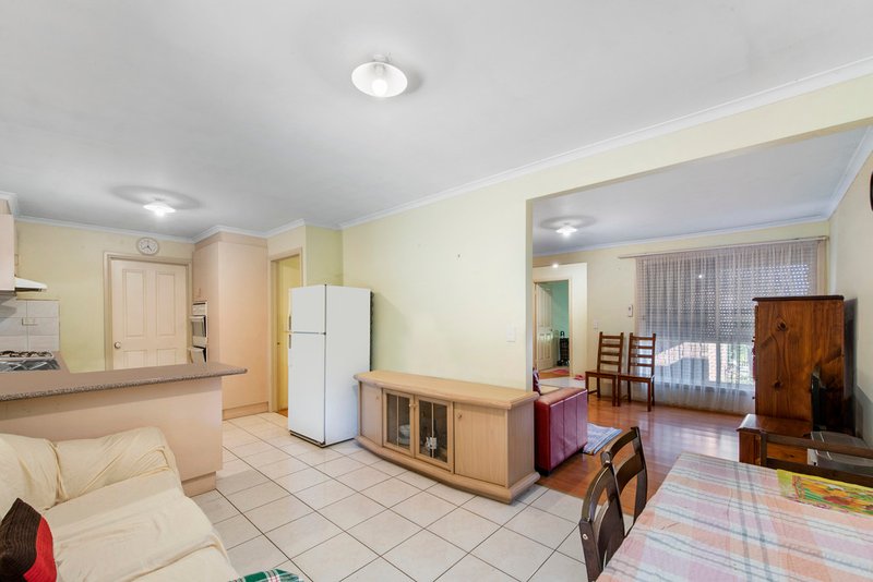 Photo - 1/26 Andrea Street, St Albans VIC 3021 - Image 7