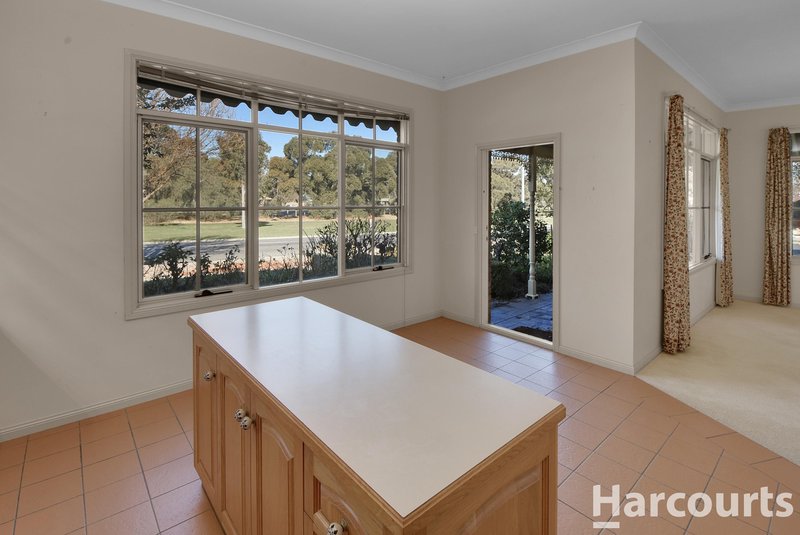 Photo - 126 Barnes Boulevard, Horsham VIC 3400 - Image 7