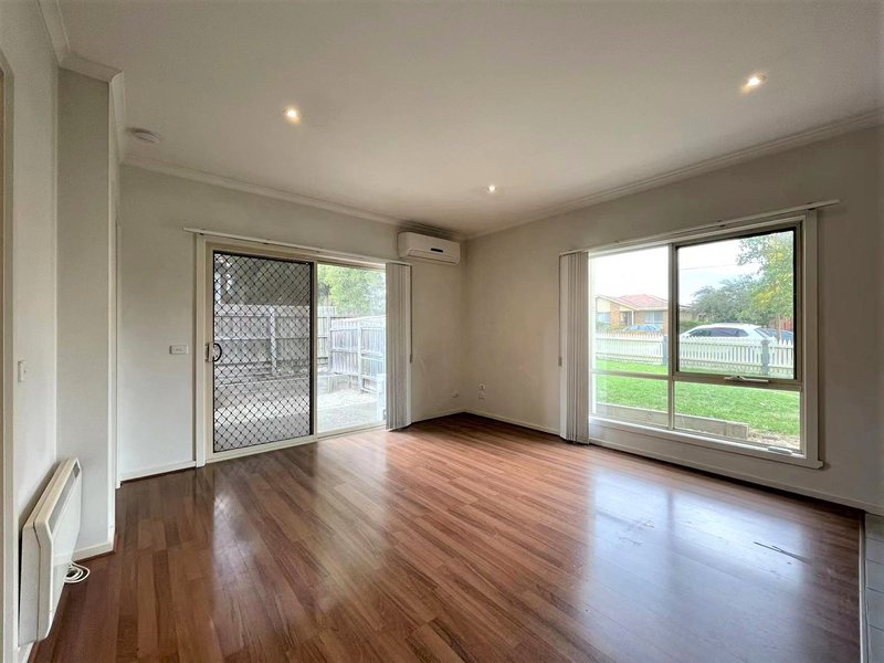 Photo - 1/26 Barry Street, Reservoir VIC 3073 - Image 3