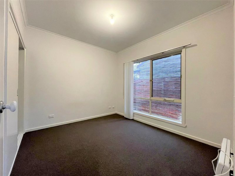 Photo - 1/26 Barry Street, Reservoir VIC 3073 - Image 6