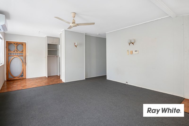 Photo - 126 Cardiff Road, Darra QLD 4076 - Image 2