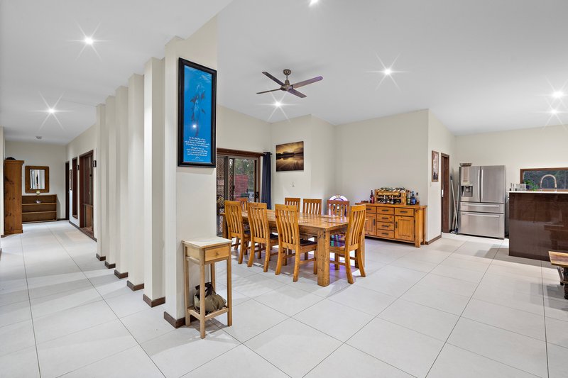 Photo - 126 Carrigan Way, Gleneagle QLD 4285 - Image 5