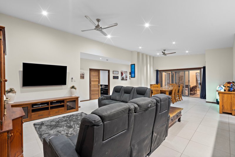 Photo - 126 Carrigan Way, Gleneagle QLD 4285 - Image 8