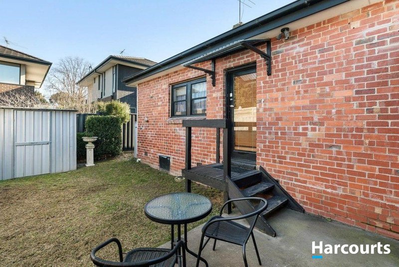 Photo - 1/26 Carween Avenue, Mitcham VIC 3132 - Image 9