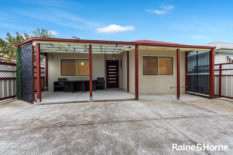 Photo - 1/26 Cornhill Street, St Albans VIC 3021 - Image 2