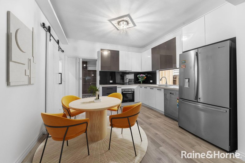 Photo - 1/26 Cornhill Street, St Albans VIC 3021 - Image 5