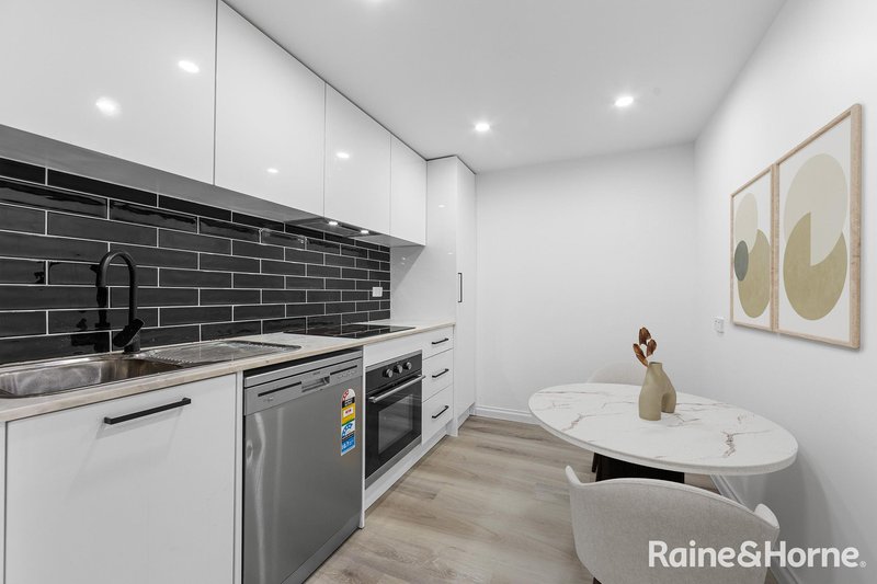 Photo - 1/26 Cornhill Street, St Albans VIC 3021 - Image 2