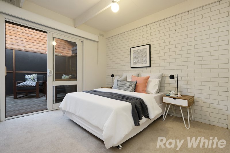 Photo - 1/26 Devon Street, Cheltenham VIC 3192 - Image 6