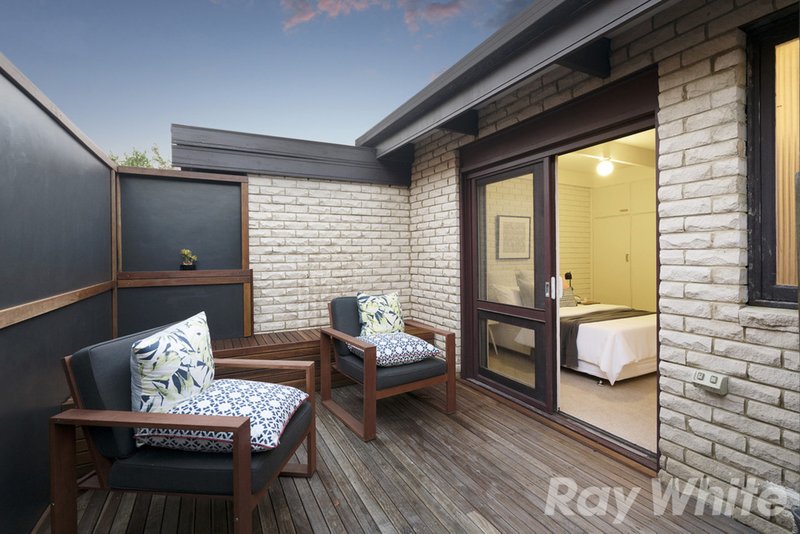 Photo - 1/26 Devon Street, Cheltenham VIC 3192 - Image 9