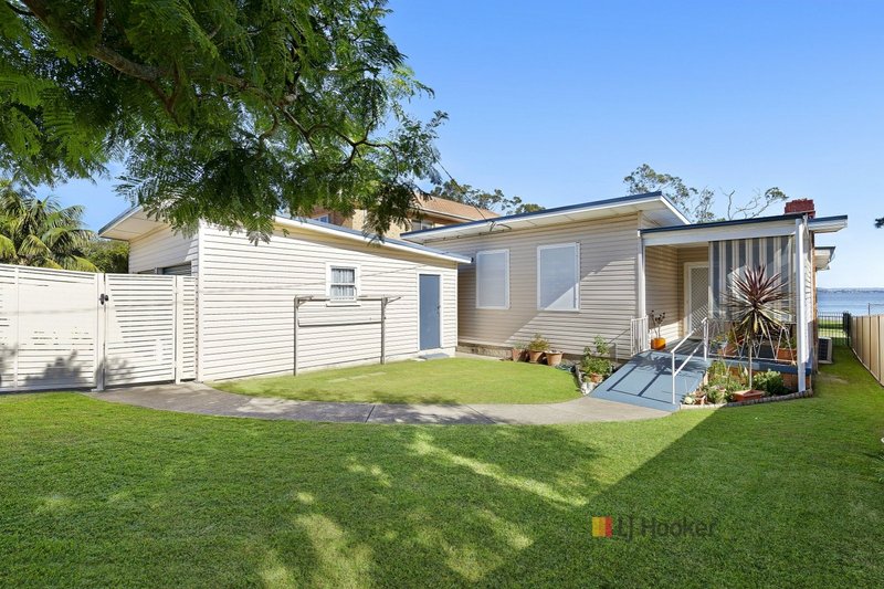 Photo - 126 Diamond Head Drive, Budgewoi NSW 2262 - Image 2