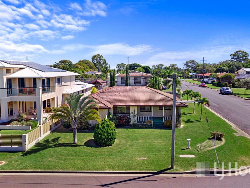Photo - 126 Esplanade , Point Vernon QLD 4655 - Image 2