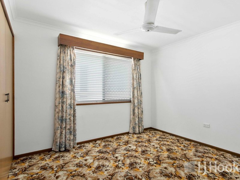 Photo - 126 Esplanade , Point Vernon QLD 4655 - Image 17