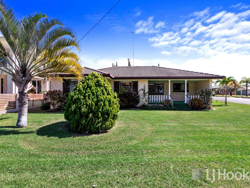 Photo - 126 Esplanade , Point Vernon QLD 4655 - Image 24