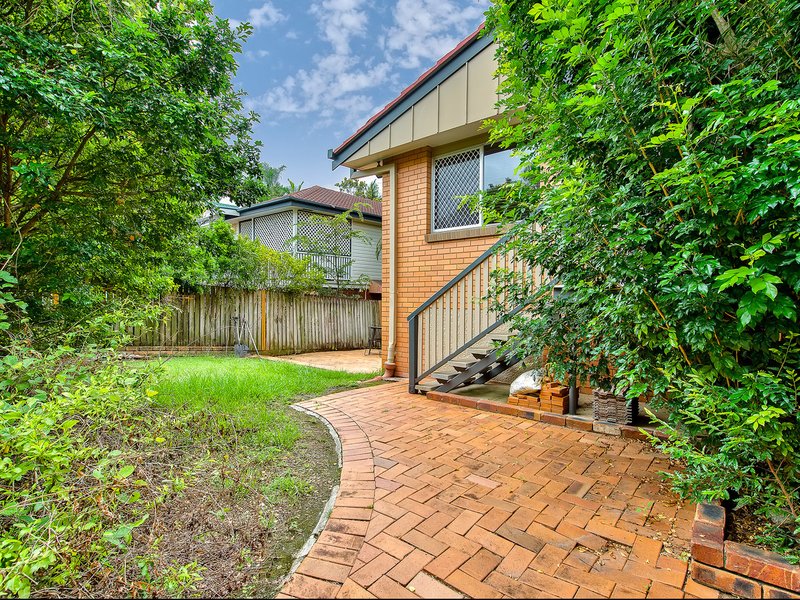 Photo - 1/26 Evans Street, Nundah QLD 4012 - Image 3