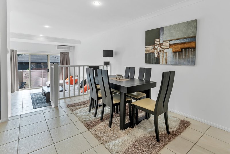 Photo - 1/26 Gannon Way, Upper Coomera QLD 4209 - Image 9