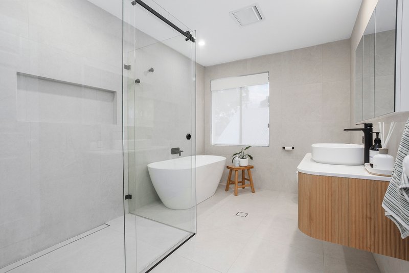 Photo - 126 Gannons Road, Caringbah South NSW 2229 - Image 8