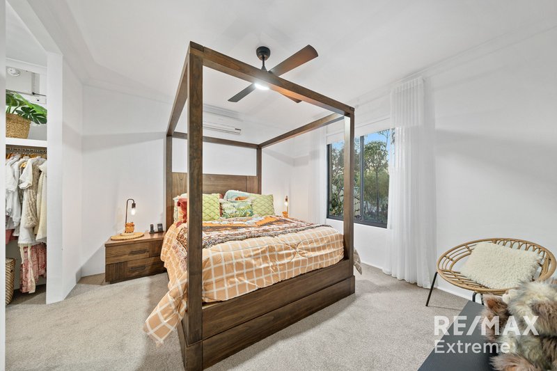 Photo - 126 Golf Links Drive, Carramar WA 6031 - Image 5