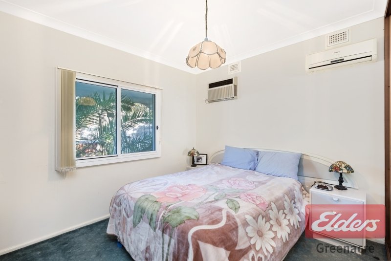 Photo - 126 Hillcrest Avenue, Greenacre NSW 2190 - Image 4