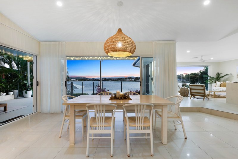 Photo - 126 Honeyeater Drive, Burleigh Waters QLD 4220 - Image 8