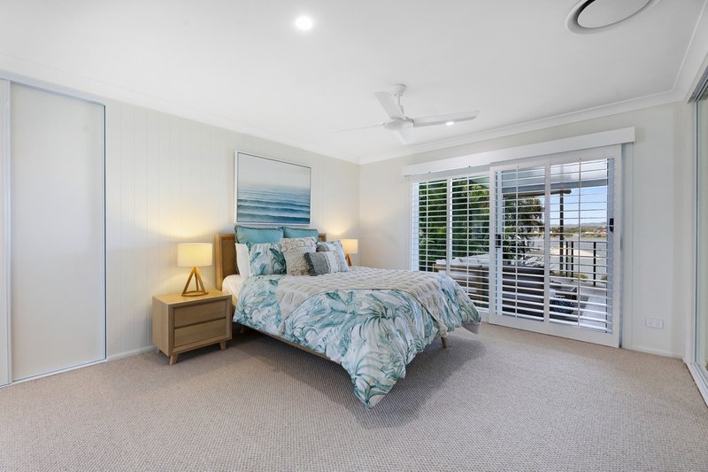 Photo - 126 Honeyeater Drive, Burleigh Waters QLD 4220 - Image 11