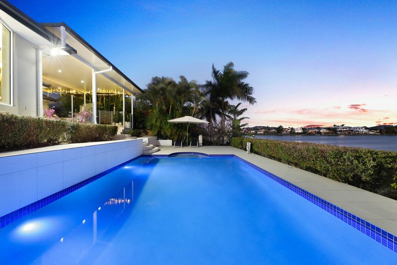 Photo - 126 Honeyeater Drive, Burleigh Waters QLD 4220 - Image 27