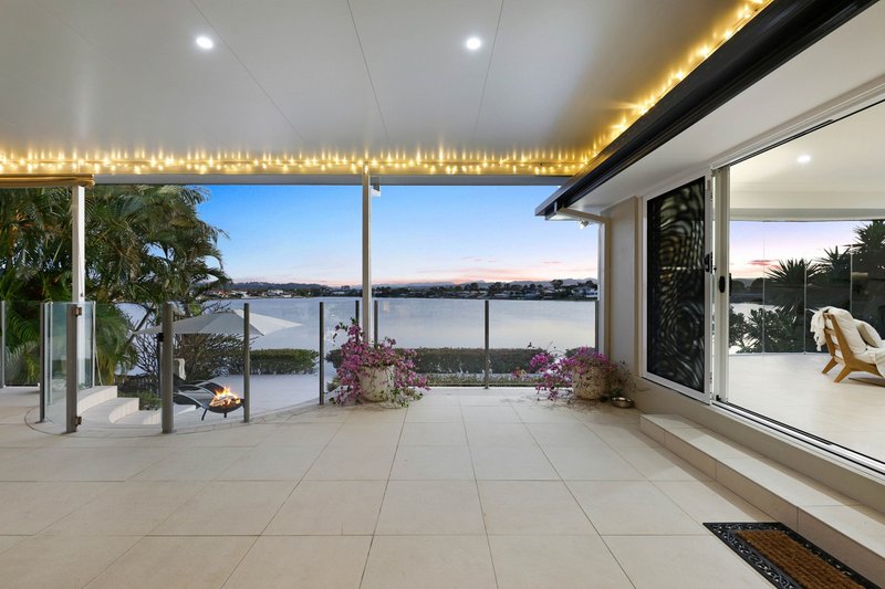 Photo - 126 Honeyeater Drive, Burleigh Waters QLD 4220 - Image 32