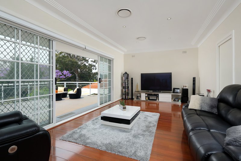 Photo - 126 Hurstville Road, Oatley NSW 2223 - Image 4