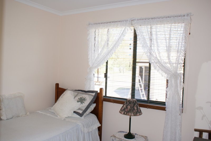 Photo - 126 Jakeman Drive, Agnes Water QLD 4677 - Image 11