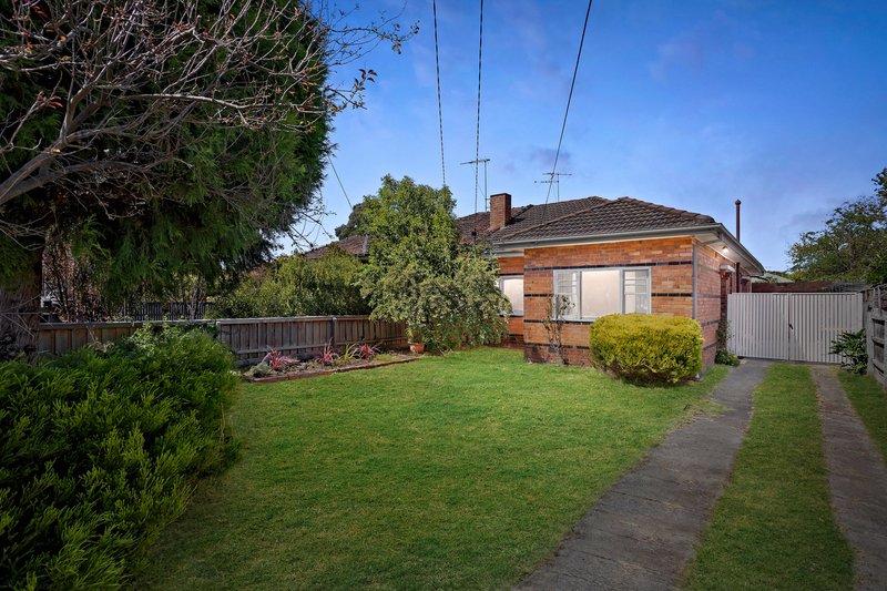 126 Kangaroo Road, Hughesdale VIC 3166