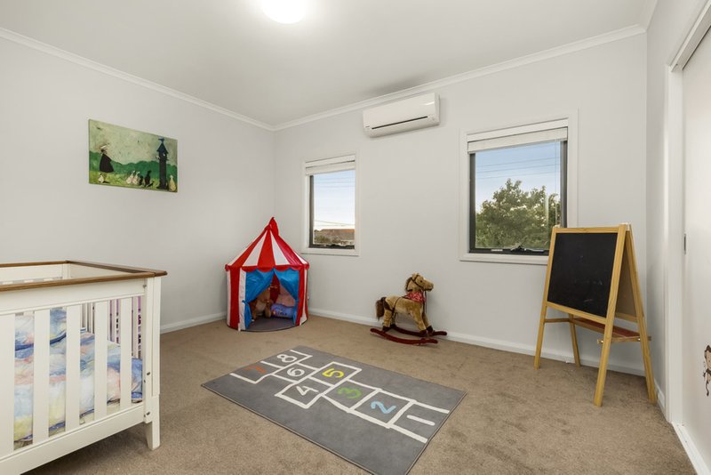 Photo - 1/26 Lerina Street, Oakleigh East VIC 3166 - Image 9