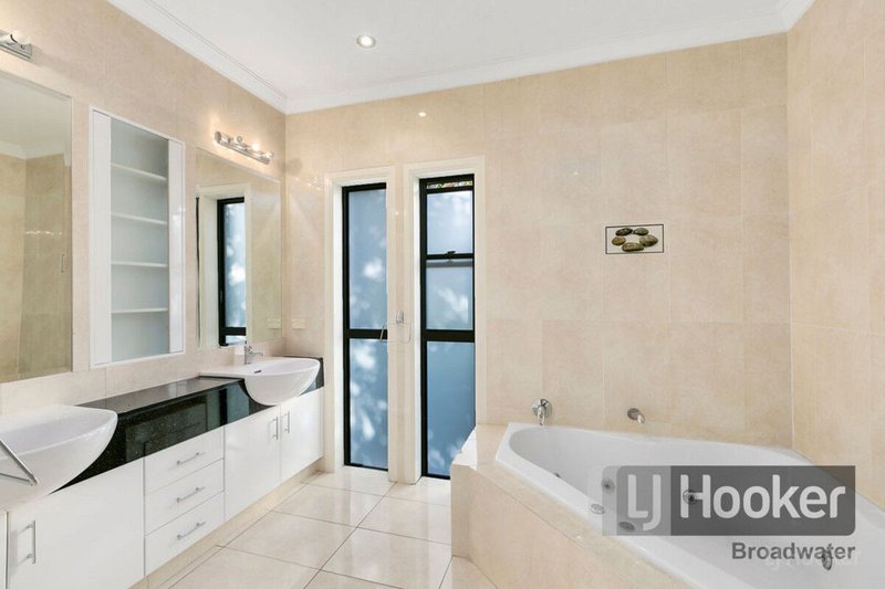 Photo - 1/26 Loder Street, Biggera Waters QLD 4216 - Image 11