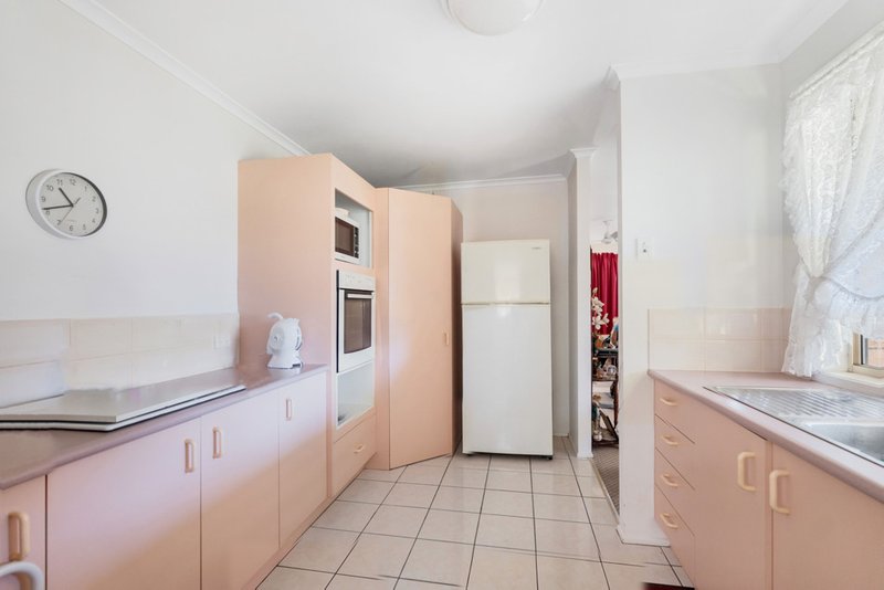 Photo - 1/26 Melrose Avenue, Bellara QLD 4507 - Image 7