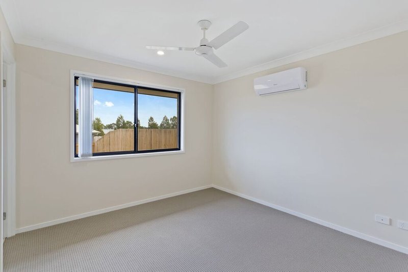 Photo - 1/26 Myrtleford Crescent, Cambooya QLD 4358 - Image 5