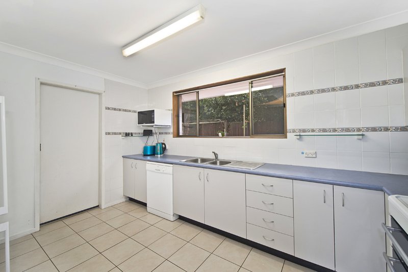 Photo - 1/26 Narani Crescent, Port Macquarie NSW 2444 - Image 2